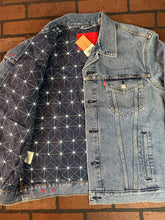 Load image into Gallery viewer, Levi’s Denim Jacket with Starry Interior