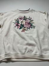 Load image into Gallery viewer, Vintage Flower Sweatshirt